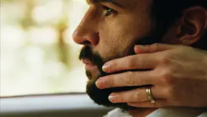 Backdrop to the movie "Swimming Home" #759075