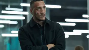 Backdrop to the movie "Canary Black" #622918