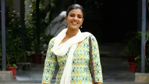 Backdrop to the movie "Theeyavar Kulaigal Nadunga" #785701