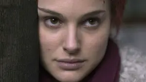 Backdrop to the movie "Closer" #675441