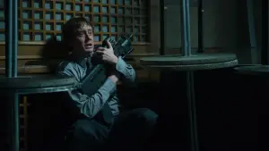 Backdrop to the movie "Security" #726463