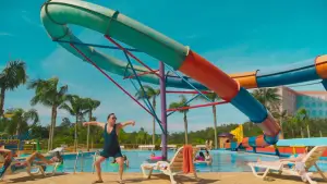 Backdrop to the movie "Buddies and the Heir" #772520