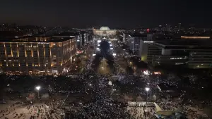 Backdrop to the movie "Dear Juhee" #777613