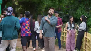 Backdrop to the movie "Hridayapoorvam" #784292