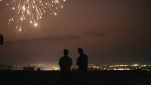 Backdrop to the movie "Homebound" #586212