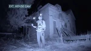 Backdrop to the movie "Deadstream" #385098