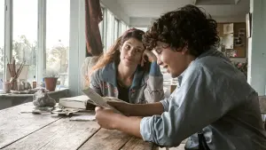 Backdrop to the movie "Summerland" #432738