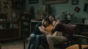 Backdrop to the movie "Ayah, Ini Arahnya Ke Mana, Ya?" #796718