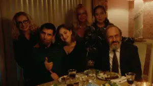 Backdrop to the movie "Between the Temples" #730431