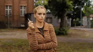 Backdrop to the movie "Barbara" #647089