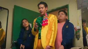 Backdrop to the movie "The Red Envelope" #622715