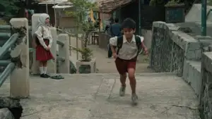Backdrop to the movie "Children of Heaven" #817850