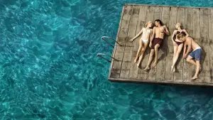 Backdrop to the movie "Adore" #302502