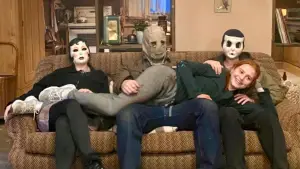 Backdrop to the movie "The Strangers: Chapter 1" #779794