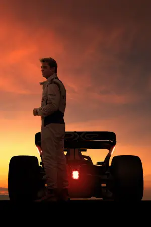 Poster to the movie "F1" #517981