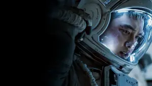 Backdrop to the movie "The Moon" #747067