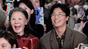 Backdrop to the movie "The Old Woman with the Knife" #528927