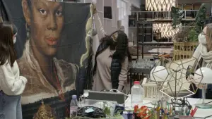 Backdrop to the movie "Make Up the World" #787198