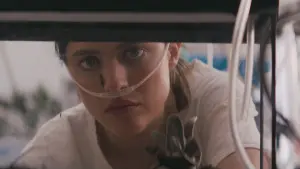 Backdrop to the movie "IO" #386546