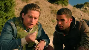 Backdrop to the movie "Under Fire" #632114