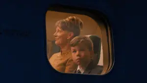 Backdrop to the movie "Propeller One-Way Night Coach" #817653