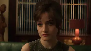 Backdrop to the movie "Apartment 7A" #641678