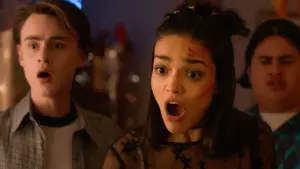 Backdrop to the movie "Y2K" #604482