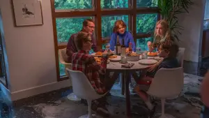 Backdrop to the movie "The Present" #639997