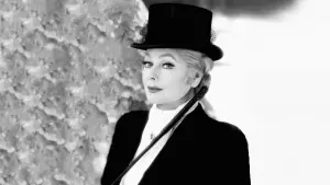 Backdrop to the movie "Mame" #678476