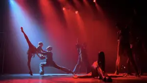 Backdrop to the movie "Chicago" #809206