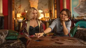 Backdrop to the movie "Glass Onion: A Knives Out Mystery" #592510