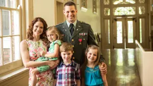 Backdrop to the movie "Indivisible" #420748