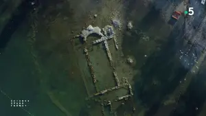 Backdrop to the movie "Iznik, les mystères de la basilique engloutie" #197467