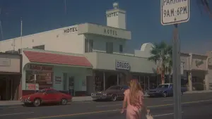 Backdrop to the movie "3 Women" #722883