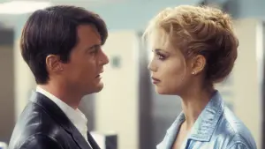 Backdrop to the movie "Showgirls" #606663