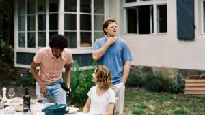 Backdrop to the movie "Afire" #415901