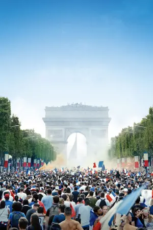 Poster to the movie "Les Misérables" #205428