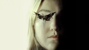 Backdrop to the movie "The Watchers" #600425