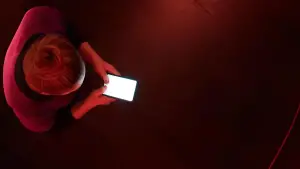 Backdrop to the movie "Drop" #571113