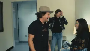 Backdrop to the movie "Matter of Time" #572563