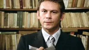 Backdrop to the movie "Cute But Ordinary" #699507