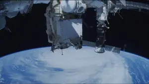 Backdrop to the movie "2025: The Year from Space" #541263