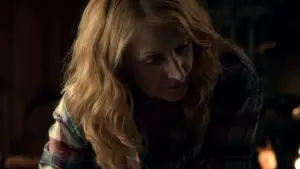 Backdrop to the movie "October Gale" #498306