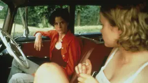 Backdrop to the movie "High Art" #570334