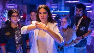 Backdrop to the movie "Blue Beetle" #611940