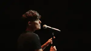 Backdrop to the movie "Come See Me in the Good Light" #580437