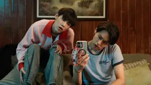 Backdrop to the movie "The Red Envelope" #622710