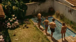 Backdrop to the movie "The Swimmers" #773859