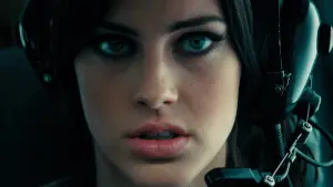 Backdrop to the movie "Altitude" #497303