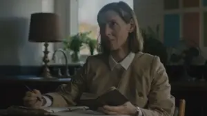 Backdrop to the movie "Motherland" #670907